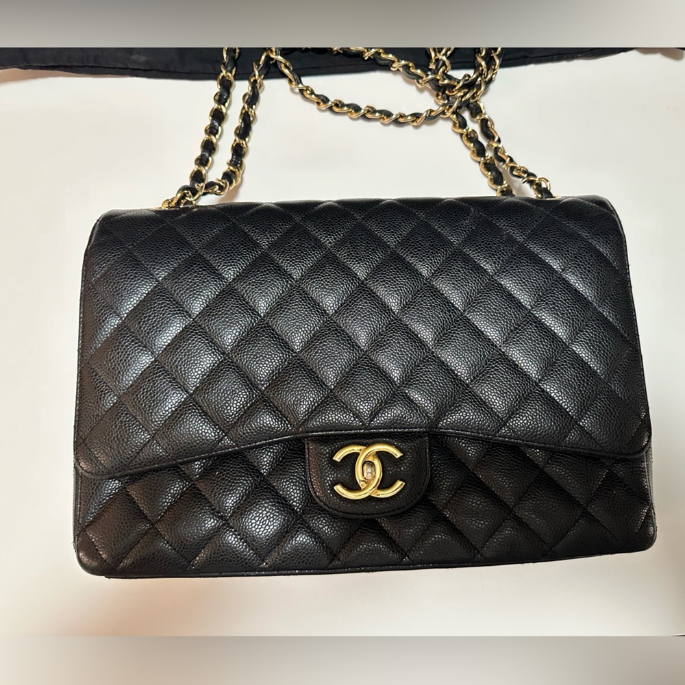 CHANEL Jumbo Double Flap - Black